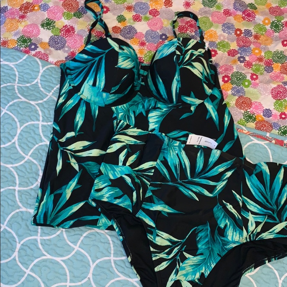 Bundle: 2 piece swimsuit
